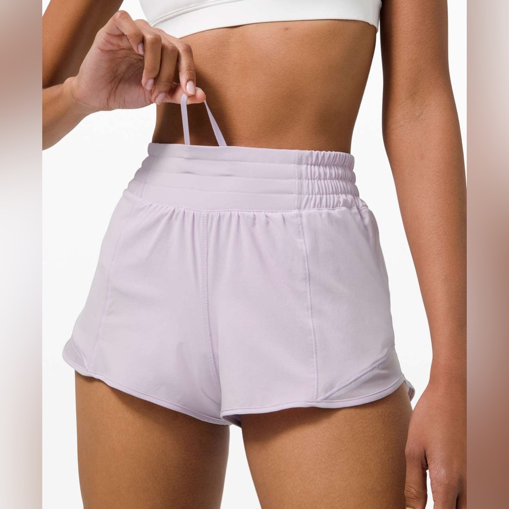 Lululemon Hotty Hot High Rise 2.5” shorts